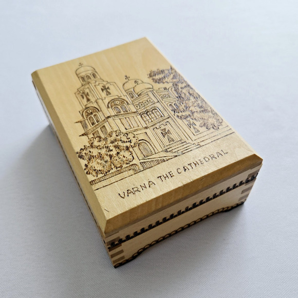 Vintage Wooden Trinket Box Varna Cathedral Handcarved Bohemian Keepsake Bulgaria - Picture 5 of 12